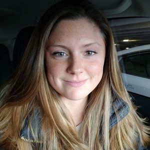 Meet your Posher, Desiree